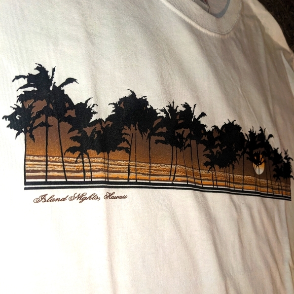 Island Nights Fruit of the Loom T-shirt 🤍 - Picture 4 of 4